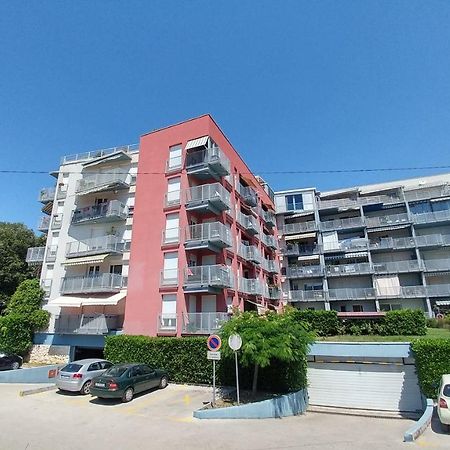Apartment Deluxe Sea View Split Luaran gambar